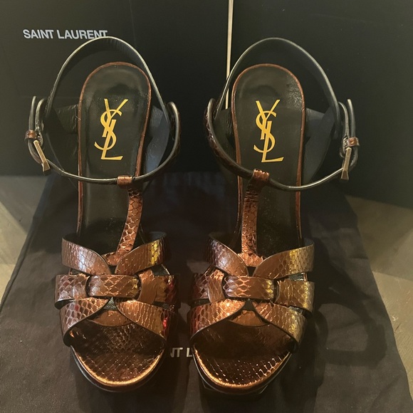 Saint Laurent
Tribute 135mm metallic-effect sandals - Picture 11 of 11